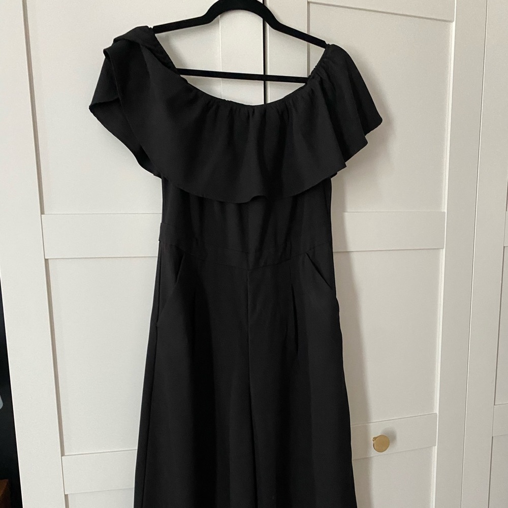 Off the shoulder jumper